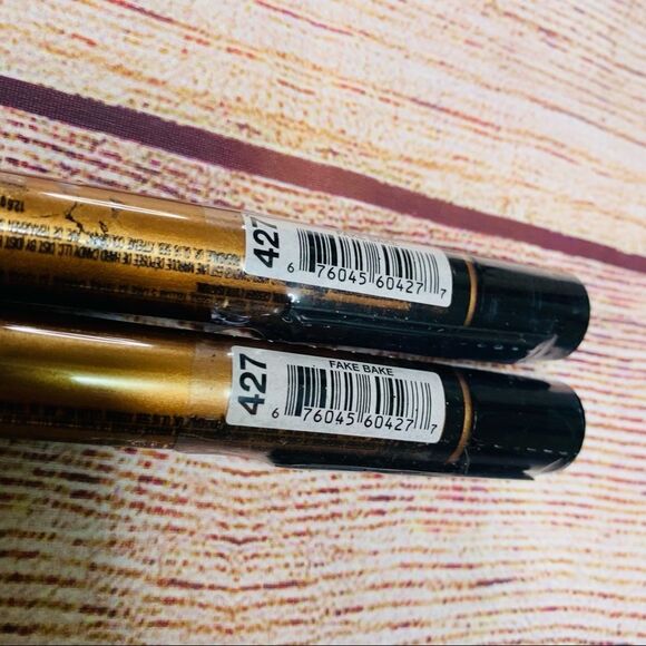 3/$10 Sale Item!  Hard Candy Eye Def Metallic Eyeshadow (427 Fake Bake) - Picture 2 of 8